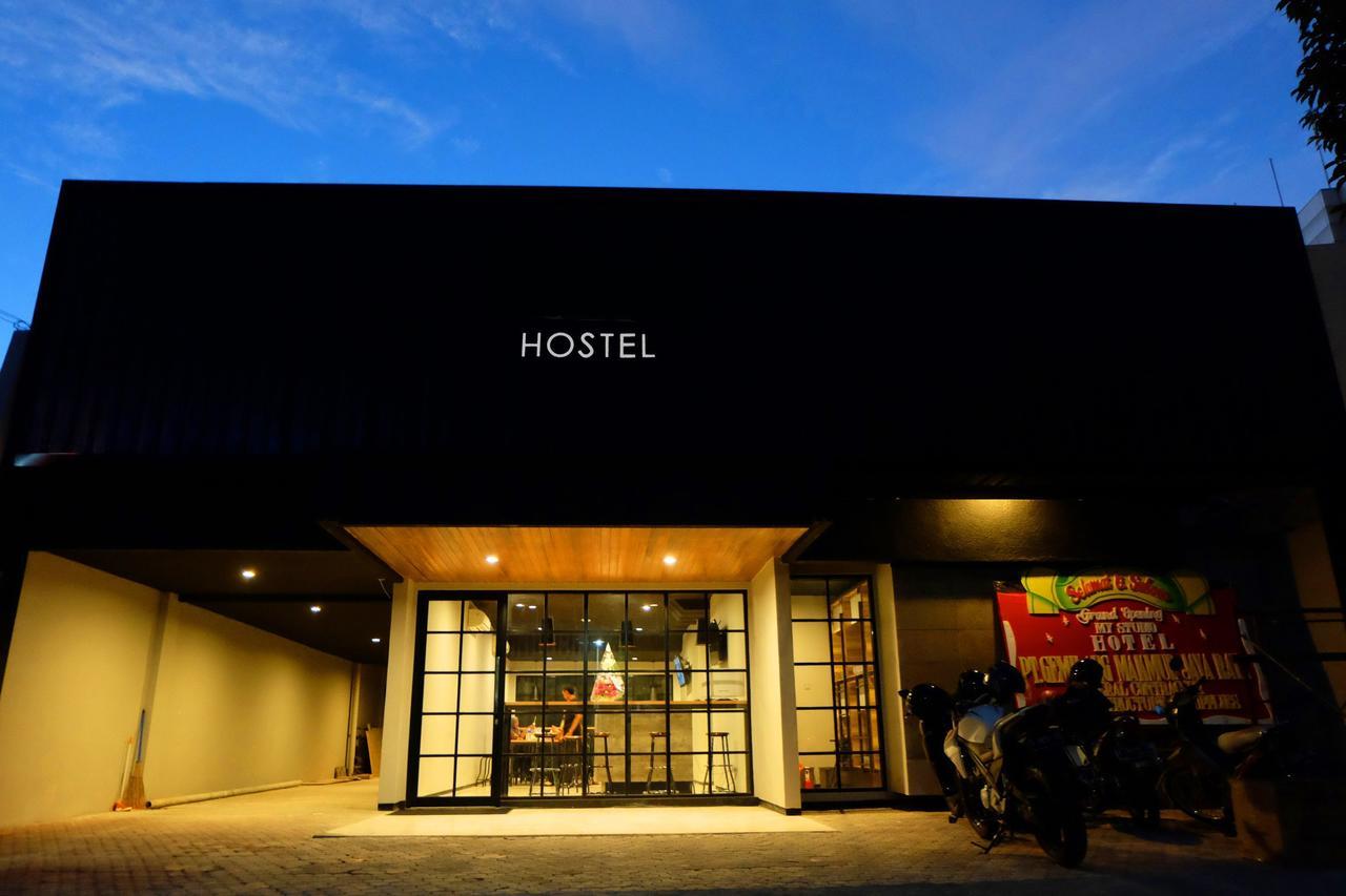 Zen Hostel Gubeng Station Surabaja Zewnętrze zdjęcie