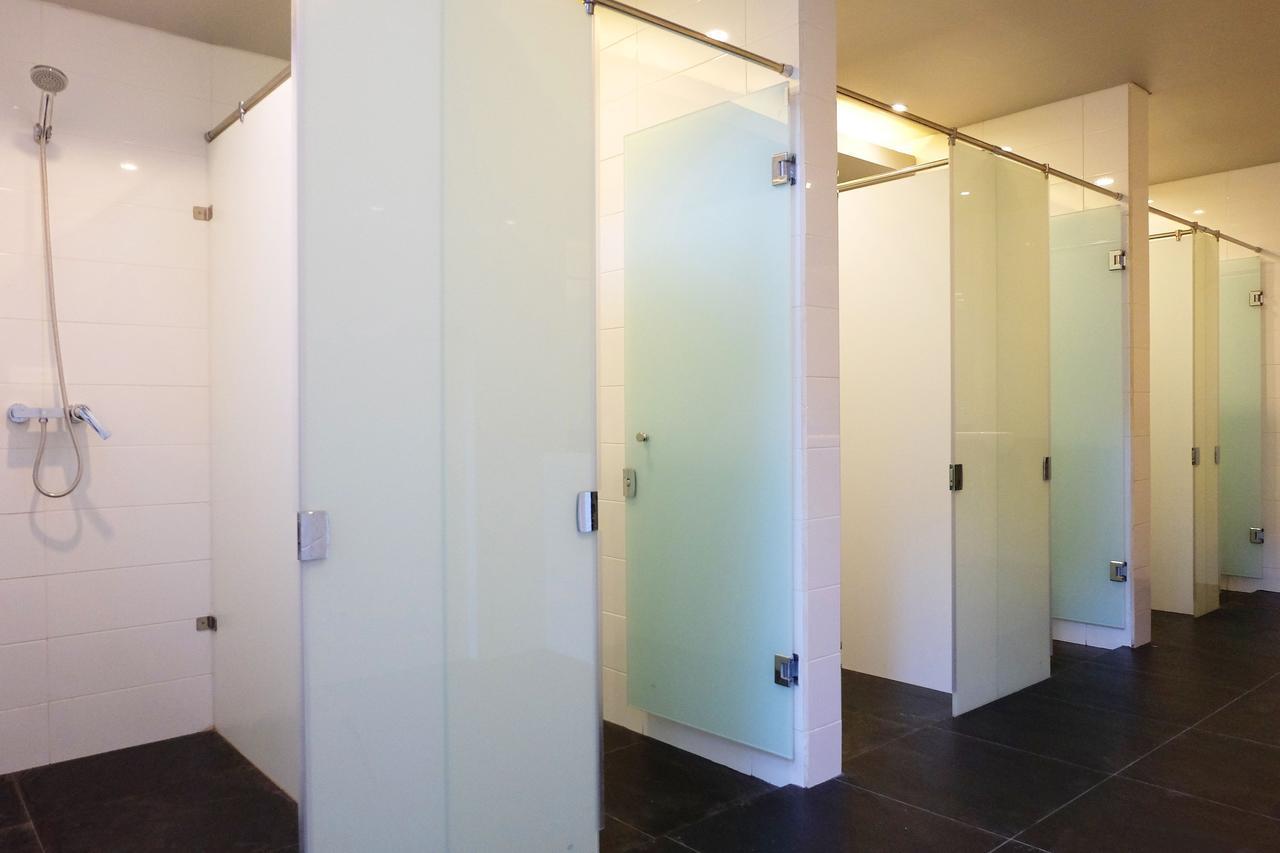 Zen Hostel Gubeng Station Surabaja Zewnętrze zdjęcie